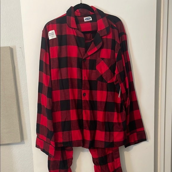 NWT Old Navy Men’s Red and Black Pajama Set Buffalo Plaid - Picture 1 of 6